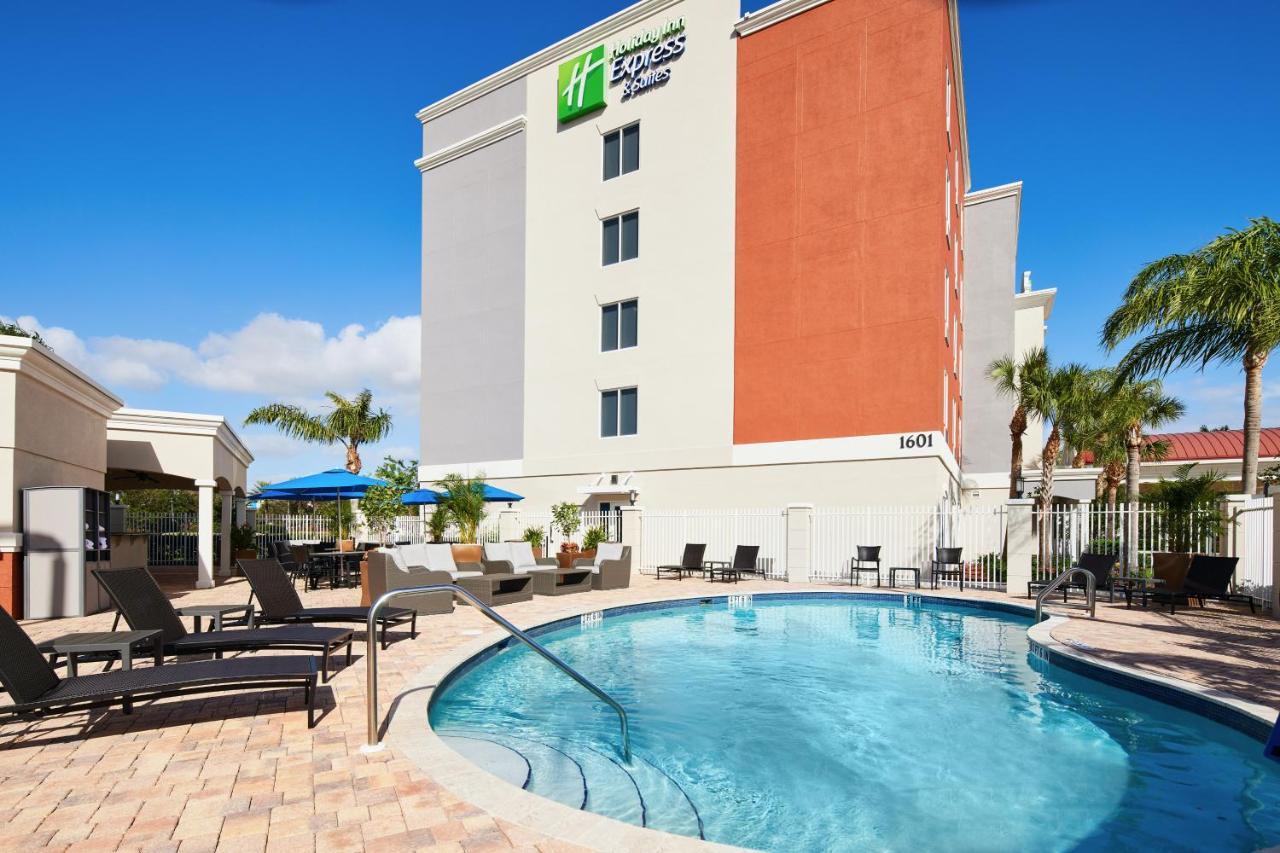 Holiday Inn Express Hotel & Suites Port St. Lucie West By Ihg Buitenkant foto
