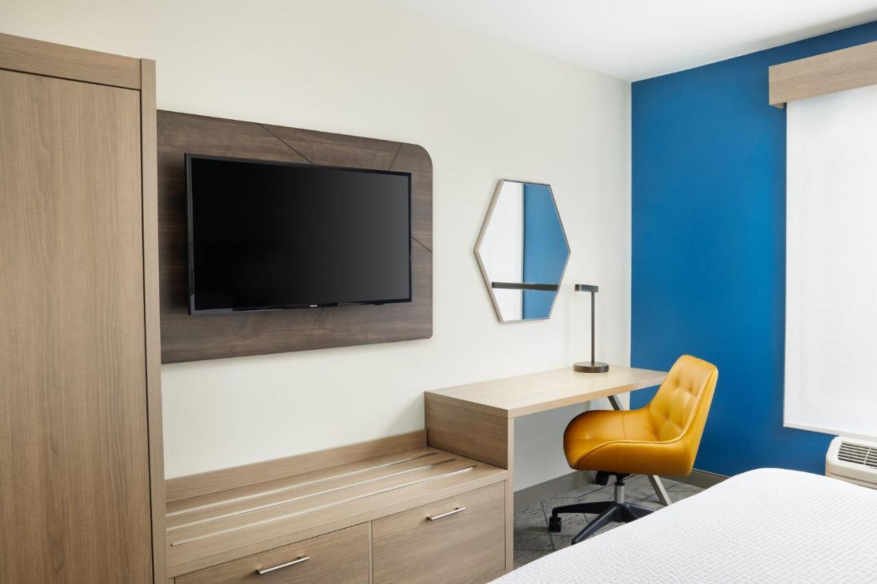 Holiday Inn Express Hotel & Suites Port St. Lucie West By Ihg Buitenkant foto