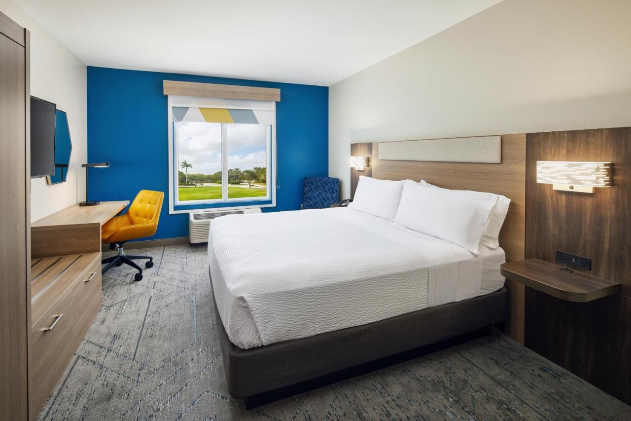 Holiday Inn Express Hotel & Suites Port St. Lucie West By Ihg Buitenkant foto