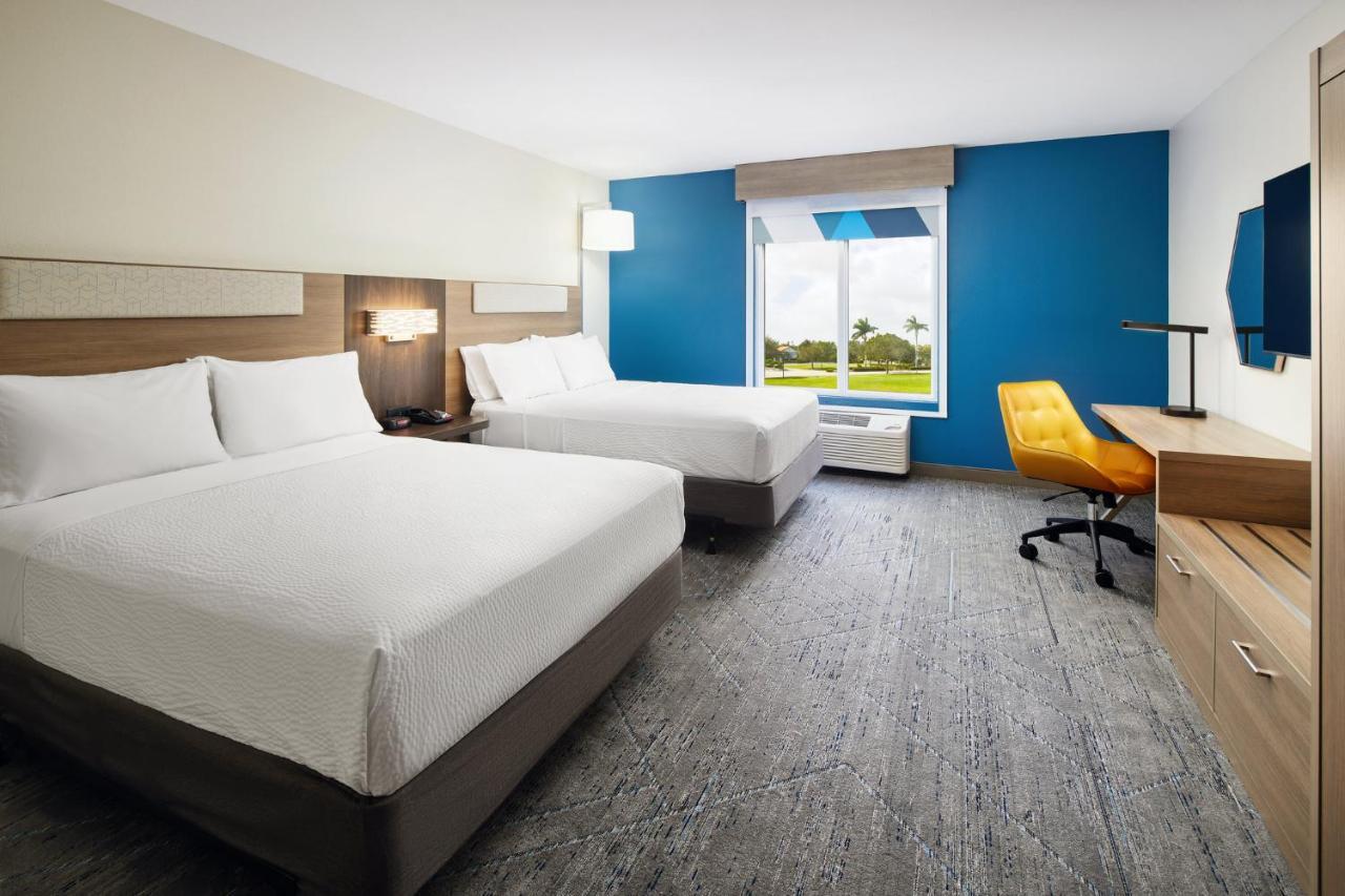 Holiday Inn Express Hotel & Suites Port St. Lucie West By Ihg Buitenkant foto