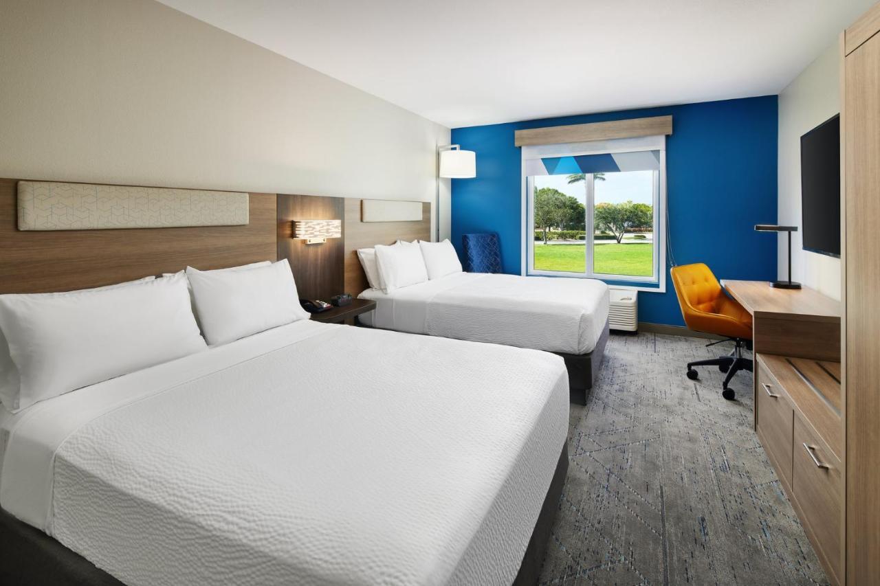 Holiday Inn Express Hotel & Suites Port St. Lucie West By Ihg Buitenkant foto